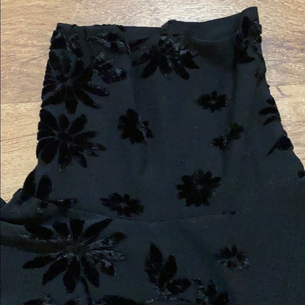 Top - Picture 2 of 3